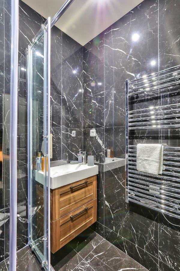 Апартаменты 94 - Urban French Kiss Montorgueil Париж Экстерьер фото